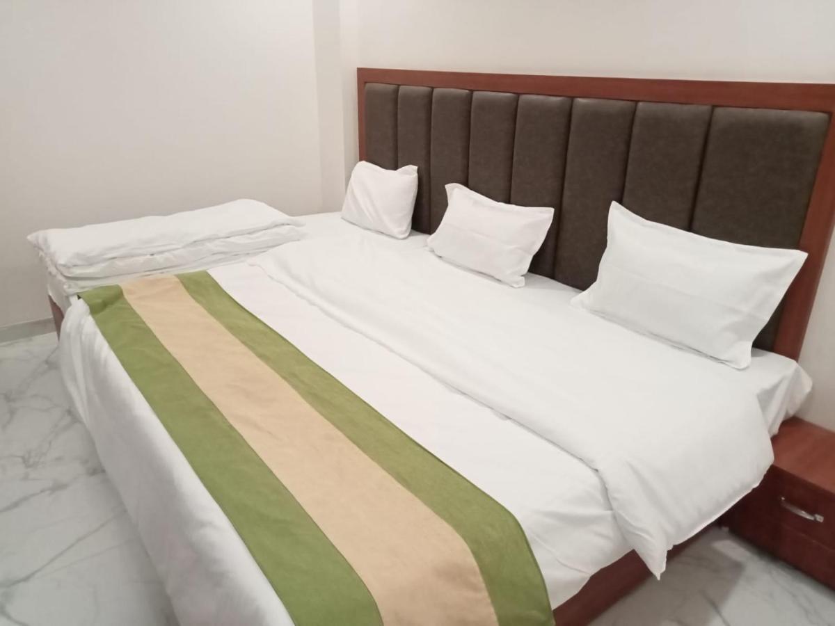 Hotel Kaushik Palace Haridwār Dış mekan fotoğraf