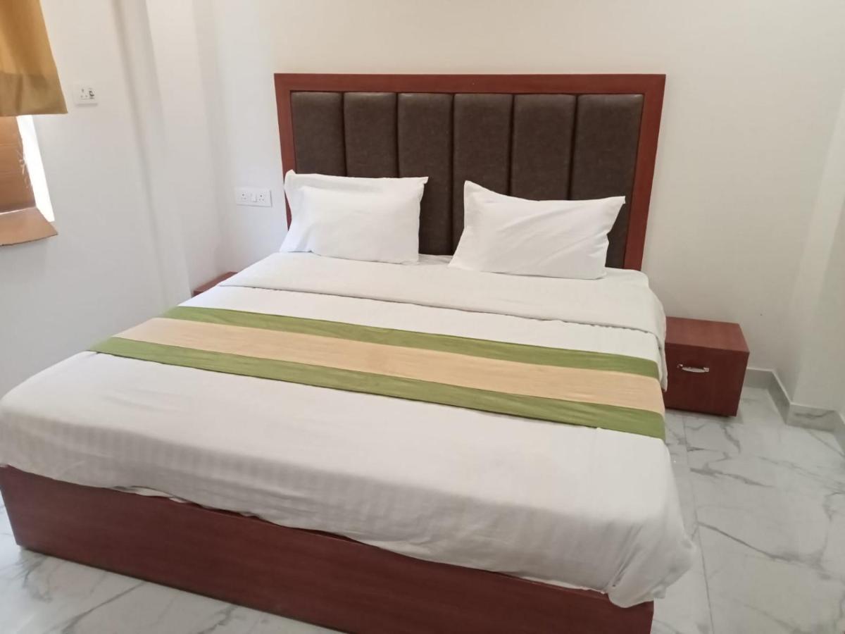 Hotel Kaushik Palace Haridwār Dış mekan fotoğraf